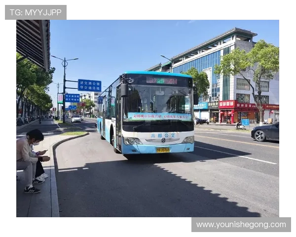 亚星客车最新款车型全方位评测与市场前景分析